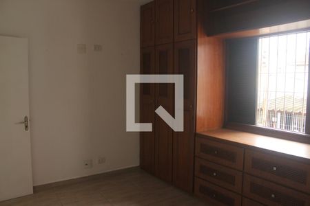 Quarto 1 de casa para alugar com 2 quartos, 120m² em Jardim Juá, São Paulo