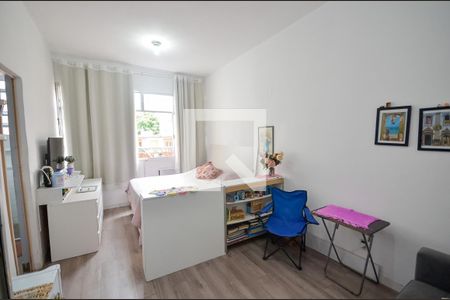 Apartamento à venda com 28m², 1 quarto e sem vagaSala/Quarto