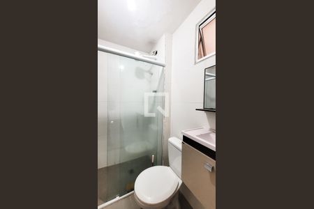 Banheiro de apartamento à venda com 1 quarto, 43m² em Botafogo, Campinas