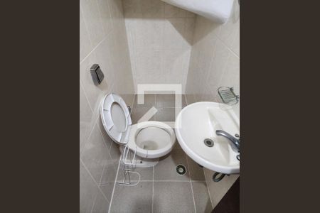 Lavabo de casa para alugar com 4 quartos, 156m² em Jardim Trussardi, São Paulo