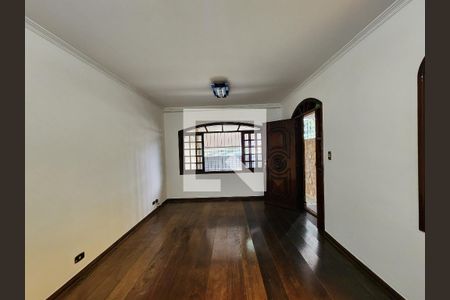 Sala de casa para alugar com 4 quartos, 156m² em Jardim Trussardi, São Paulo