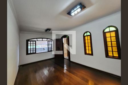 Sala de casa para alugar com 4 quartos, 156m² em Jardim Trussardi, São Paulo