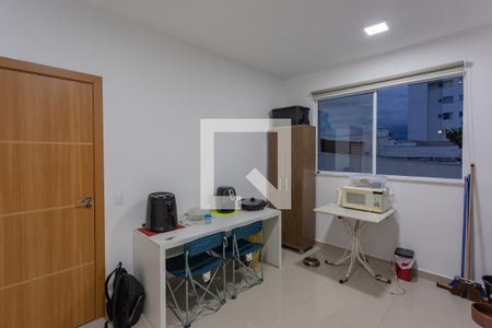 Sala/Cozinha de apartamento para alugar com 2 quartos, 42m² em União, Belo Horizonte