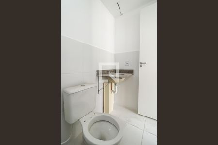 Banheiro da Suíte de apartamento à venda com 2 quartos, 50m² em Farrapos, Porto Alegre