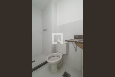 Banheiro de apartamento à venda com 2 quartos, 50m² em Farrapos, Porto Alegre