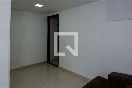 Sala de TV de casa de condomínio à venda com 3 quartos, 600m² em Vargem Pequena, Rio de Janeiro