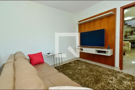 Sala tv/ Quarto de casa à venda com 3 quartos, 450m² em Santa Cruz, Belo Horizonte