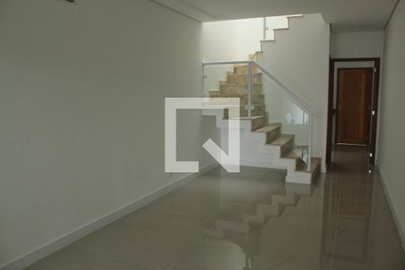 Sala de casa à venda com 3 quartos, 126m² em Jardim Sabará, São Paulo