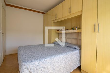 Quarto 1 de apartamento para alugar com 2 quartos, 160m² em Humaitá, Porto Alegre