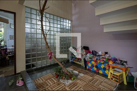 jardim de inverno de casa para alugar com 4 quartos, 350m² em Jardim da Saúde, São Paulo