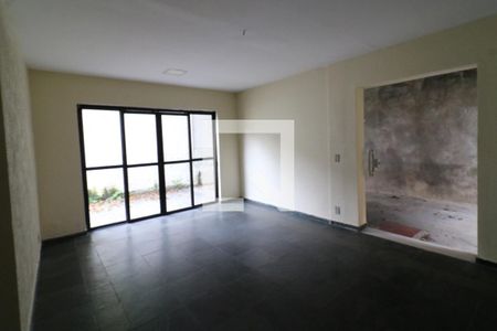 Sala de casa para alugar com 4 quartos, 190m² em Jardim Guanabara, Rio de Janeiro