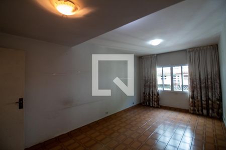 Casa à venda com 150m², 2 quartos e 2 vagasSala