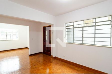 Casa à venda com 112m², 3 quartos e 3 vagasSala