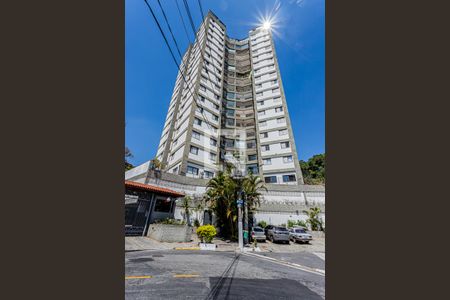 Apartamento à venda com 97m², 3 quartos e 2 vagas Apartamento à venda com 97m², 3 quartos e 2 vagasFachada