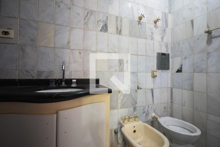Banheiro Suíte 1 de casa para alugar com 4 quartos, 229m² em Super Quadra Morumbi, São Paulo