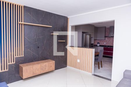 Casa de condomínio para alugar com 150m², 2 quartos e 4 vagasSala