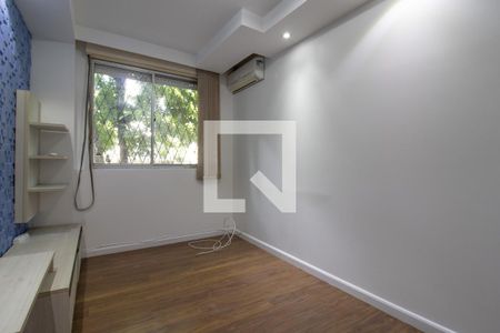 Sala de apartamento para alugar com 2 quartos, 55m² em Jardim Itu, Porto Alegre