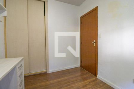 Quarto 1 de apartamento para alugar com 2 quartos, 55m² em Jardim Itu, Porto Alegre