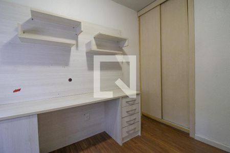 Quarto 1 de apartamento para alugar com 2 quartos, 55m² em Jardim Itu, Porto Alegre