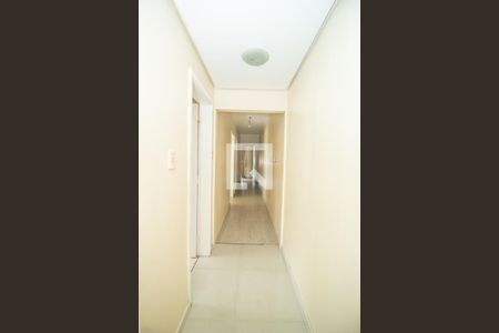 Corredor de apartamento para alugar com 3 quartos, 130m² em Medianeira, Porto Alegre
