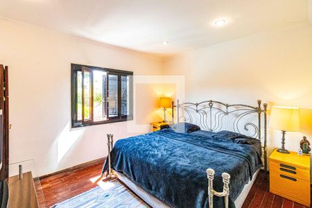 Casa à venda com 540m², 5 quartos e 2 vagas Casa à venda com 540m², 5 quartos e 2 vagasSuite 01