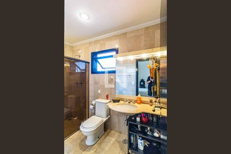 Casa à venda com 540m², 5 quartos e 2 vagas Casa à venda com 540m², 5 quartos e 2 vagasSuite 04 - Banheiro