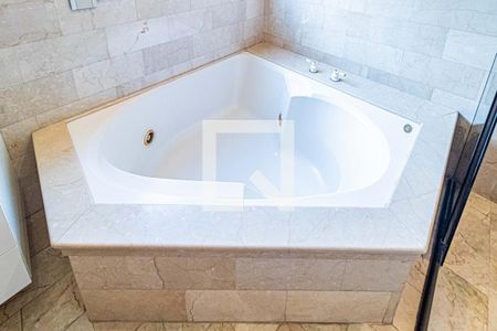 Casa à venda com 540m², 5 quartos e 2 vagas Casa à venda com 540m², 5 quartos e 2 vagasSuite 01 - Banheiro