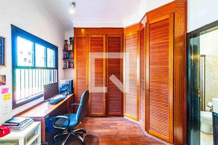 Casa à venda com 540m², 5 quartos e 2 vagas Casa à venda com 540m², 5 quartos e 2 vagasSuite 03