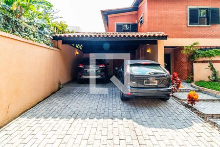 Casa à venda com 540m², 5 quartos e 2 vagas Casa à venda com 540m², 5 quartos e 2 vagasGaragem