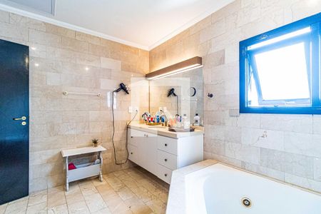 Casa à venda com 540m², 5 quartos e 2 vagas Casa à venda com 540m², 5 quartos e 2 vagasSuite 01 - Banheiro