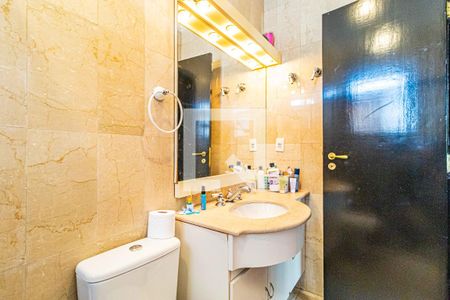 Casa à venda com 540m², 5 quartos e 2 vagas Casa à venda com 540m², 5 quartos e 2 vagasSuite 03 - Banheiro