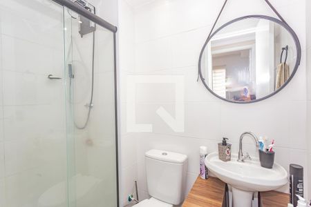 Banheiro de apartamento à venda com 2 quartos, 33m² em Parque Fongaro, São Paulo