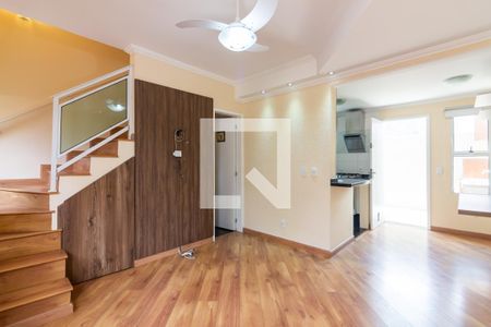 Sala  de casa para alugar com 2 quartos, 134m² em Vila Yara, Osasco