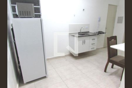 Sala/Quarto/Cozinha  de kitnet/studio para alugar com 2 quartos, 28m² em Vila Sonia, São Paulo