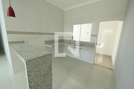 Sala/Cozinha de casa para alugar com 3 quartos, 132m² em Parque das Paineiras (1,2,3 E 4 Etapa), Goiânia