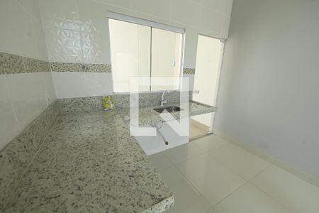 Sala/Cozinha de casa para alugar com 3 quartos, 132m² em Parque das Paineiras (1,2,3 E 4 Etapa), Goiânia