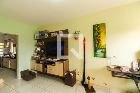 Sala de casa à venda com 3 quartos, 101m² em Cidade Antônio Estêvão de Carvalho, São Paulo