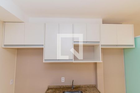 Apartamento para alugar com 25m², 1 quarto e sem vaga Apartamento para alugar com 25m², 1 quarto e sem vagaCozinha - Armários