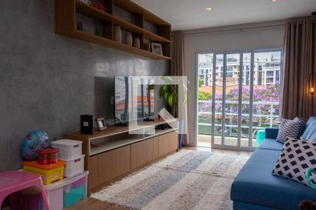 Sala de casa à venda com 3 quartos, 200m² em Rio Pequeno, São Paulo