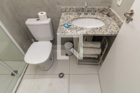 Banheiro de kitnet/studio para alugar com 1 quarto, 25m² em República, São Paulo