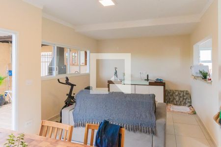 Sala de casa de condomínio à venda com 3 quartos, 80m² em Vila Marieta, Campinas