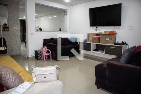 Sala de casa para alugar com 3 quartos, 500m² em Parque Edu Chaves, São Paulo