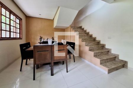 Sala 1 de casa para alugar com 5 quartos, 350m² em Engenho do Mato, Niterói
