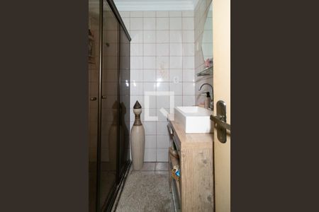 Banheiro de apartamento à venda com 1 quarto, 45m² em Santa Tereza, Porto Alegre