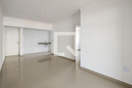 Sala de apartamento para alugar com 2 quartos, 79m² em Nova Mirim, Praia Grande