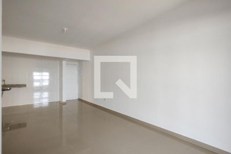 Sala de apartamento para alugar com 2 quartos, 79m² em Nova Mirim, Praia Grande