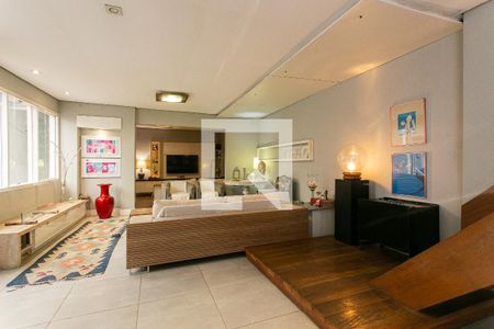 Sala de Estar de casa à venda com 4 quartos, 300m² em Cidade Mãe do Céu, São Paulo