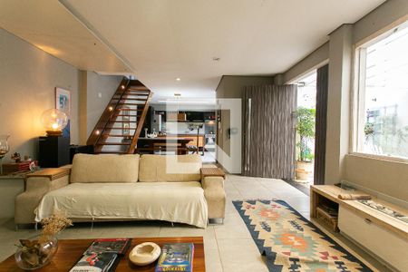 Sala de Estar de casa à venda com 4 quartos, 300m² em Cidade Mãe do Céu, São Paulo