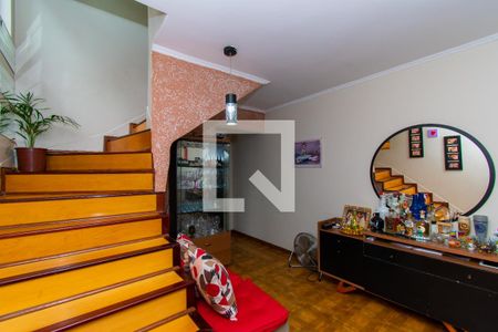 Sala de casa de condomínio para alugar com 3 quartos, 200m² em Jardim Independência, São Paulo