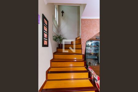 Escada de casa de condomínio à venda com 3 quartos, 200m² em Jardim Independência, São Paulo